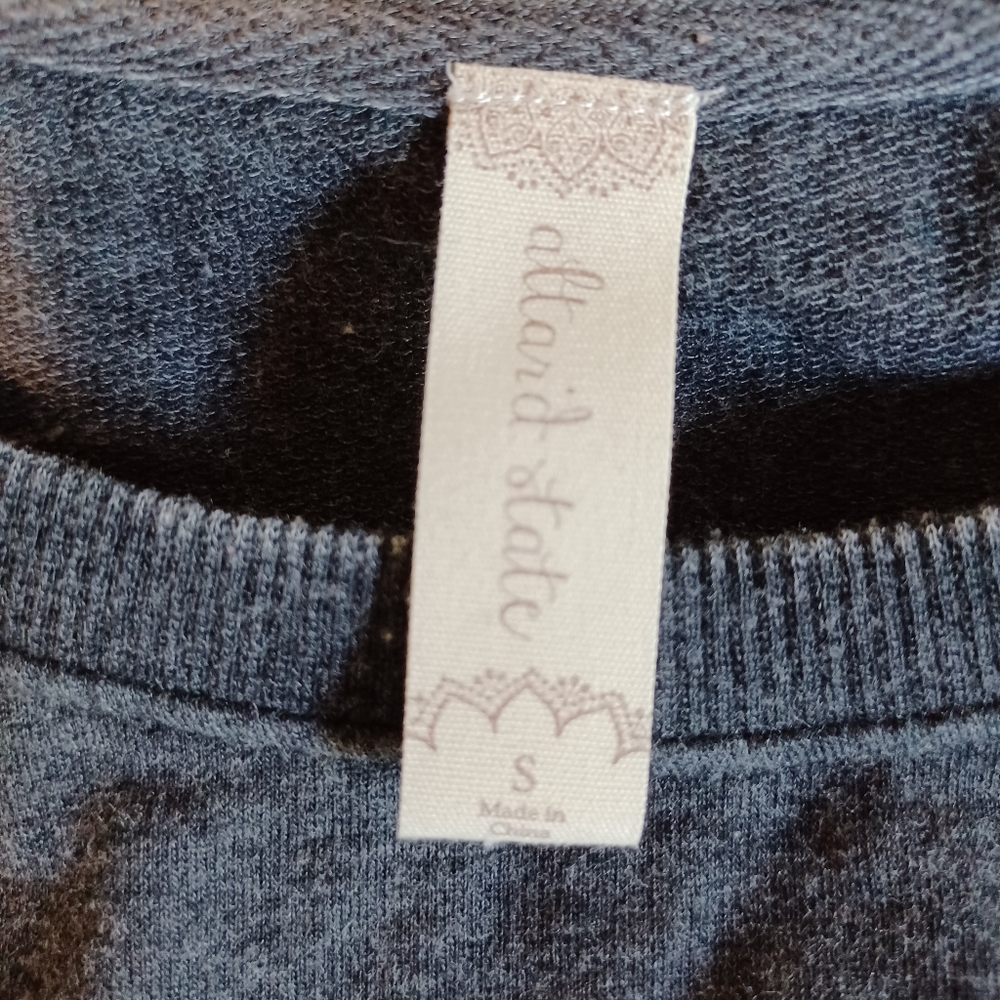 Altar'd State pullover top, size Small - Picture 3 of 5
